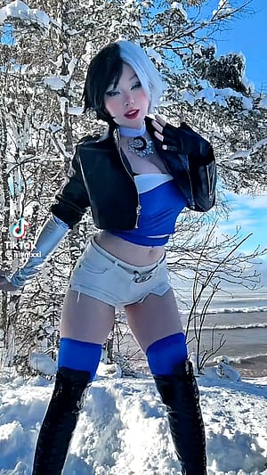 Luna Snow cosplay by nixxi.cat'