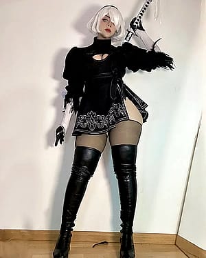 2B by (kattxds)'