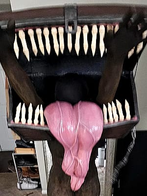 a dark souls mimic cosplay by @trashpersocom'