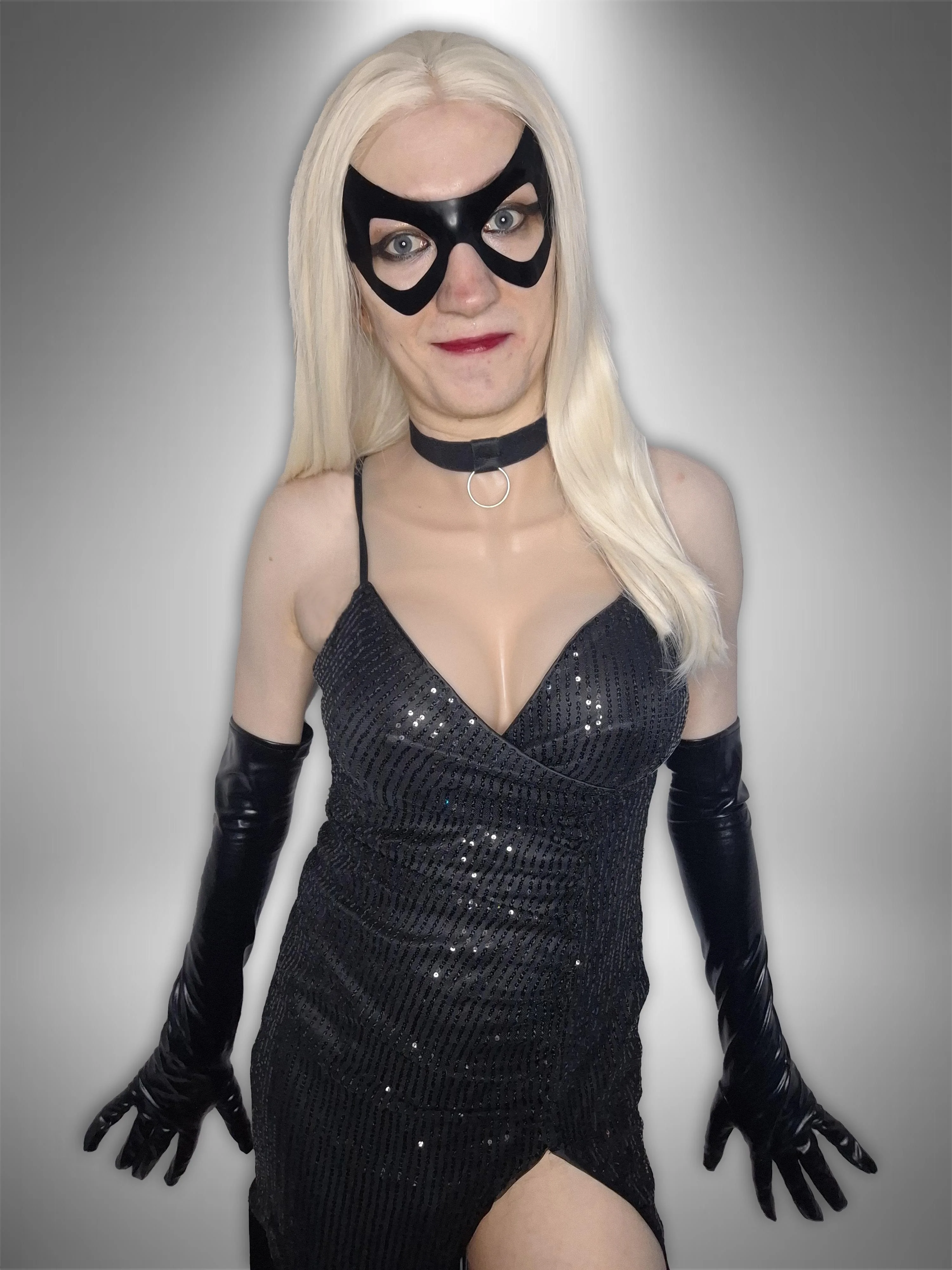 My glamour inspired Felicia Hardy Cosplay! (FemCharlotte) picture 1 of 1