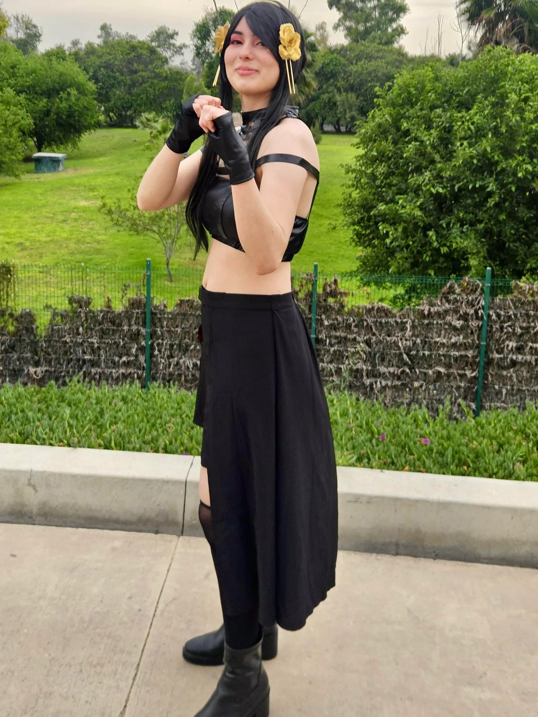 Sugerencias para mejorar Cosplay de Yor picture 2 of 5
