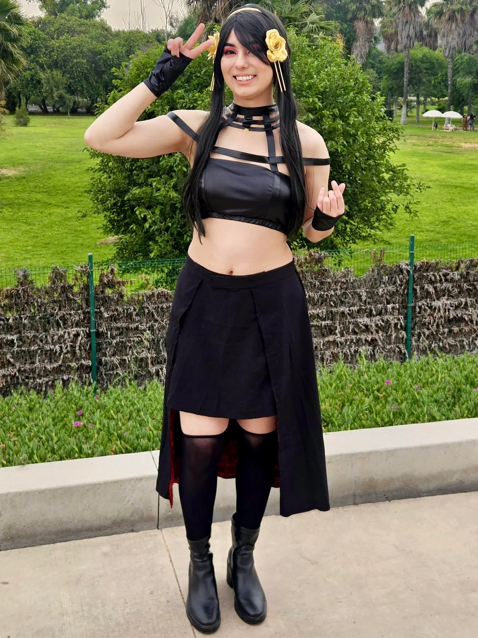 Sugerencias para mejorar Cosplay de Yor picture 4 of 5
