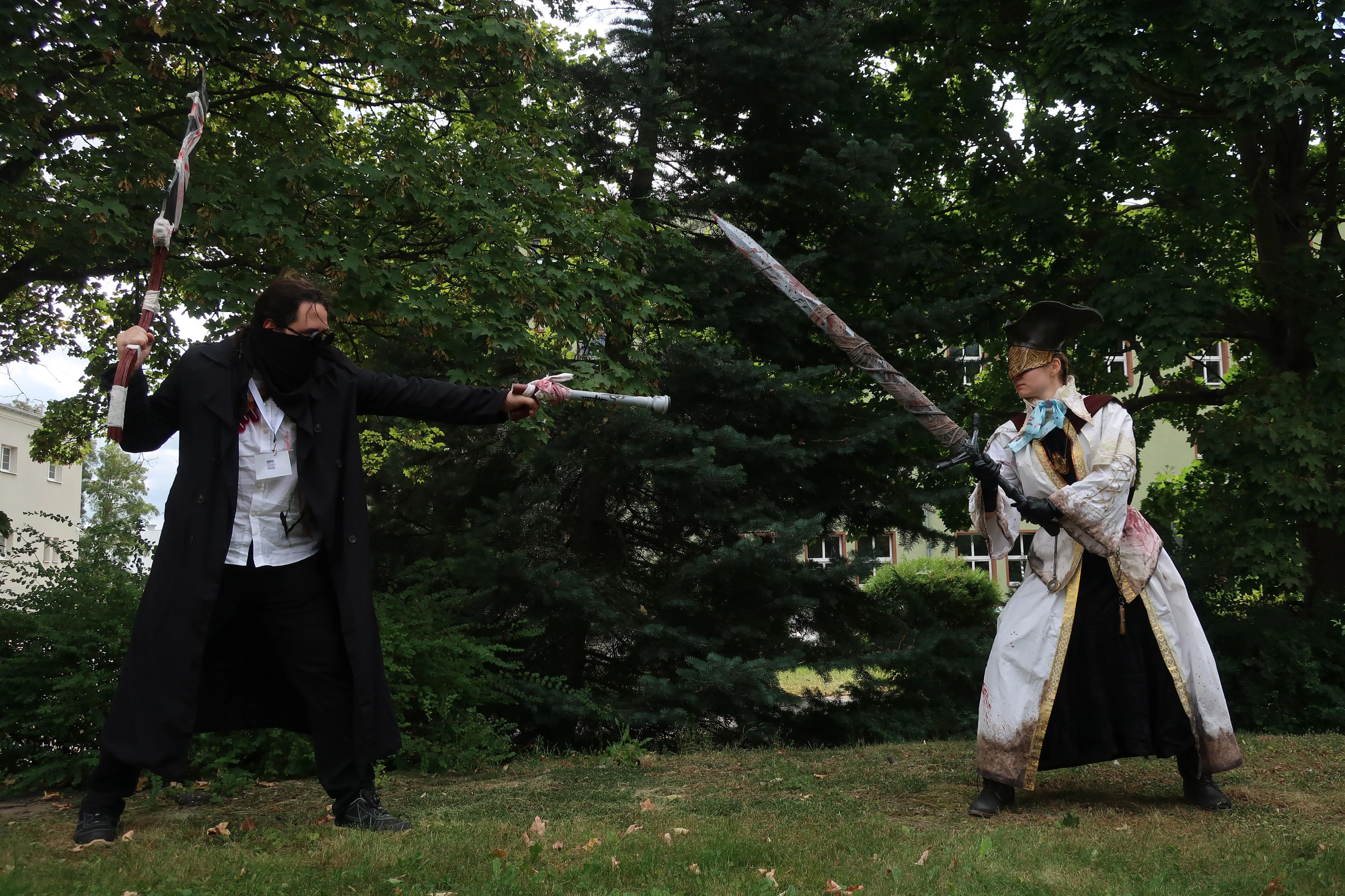 Kiemonszyca as Hunter and my friend Smok_kun as High Choir Hunter both form Bloodborne picture 3 of 4