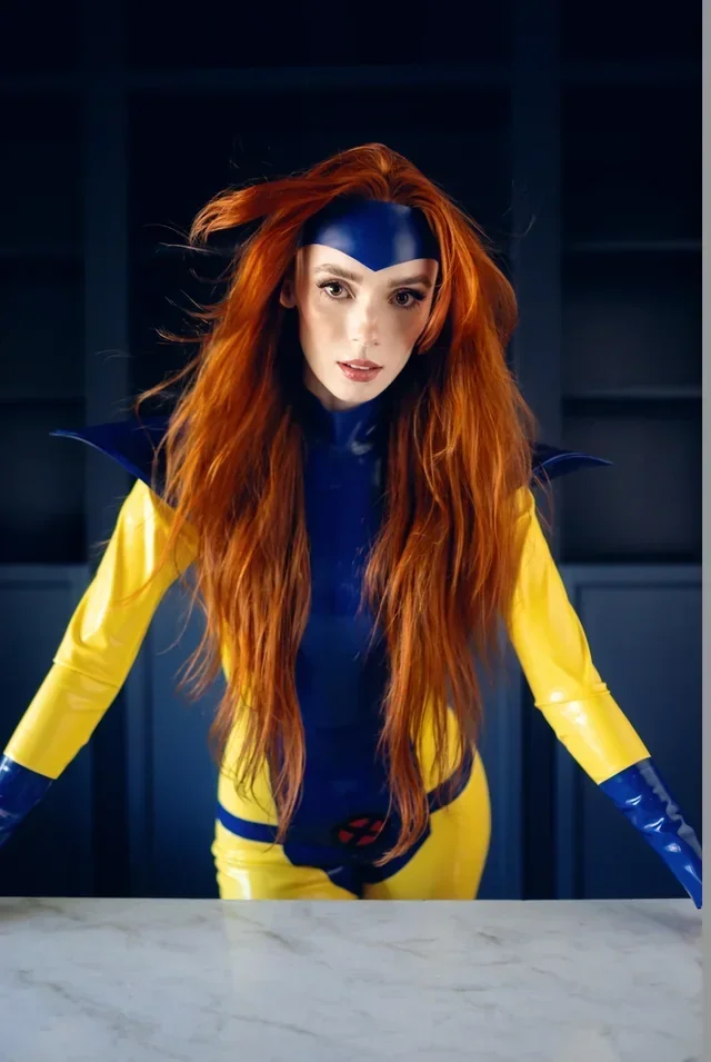 Jean Grey [Clarus] picture 1 of 2