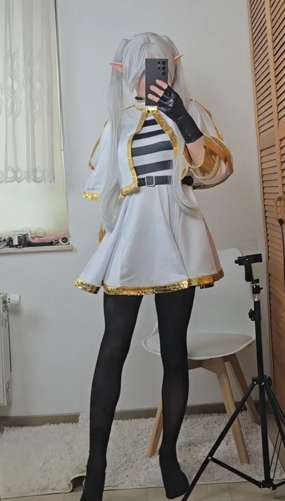Frieren cosplay by MHTCosplay (me) picture 3 of 4