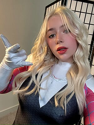 Gwen Stacy by Keawave (me) :3'