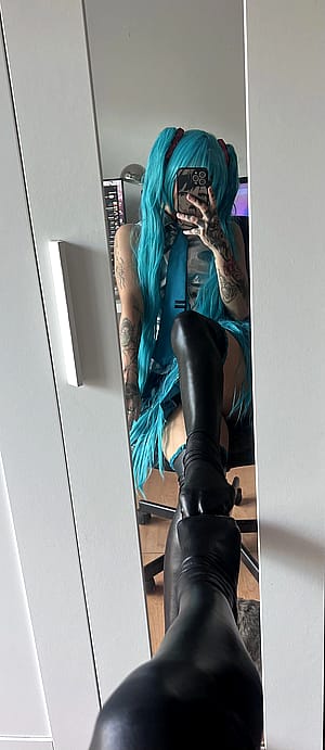 My Hatsune Miku cosplay (Halyeen)'