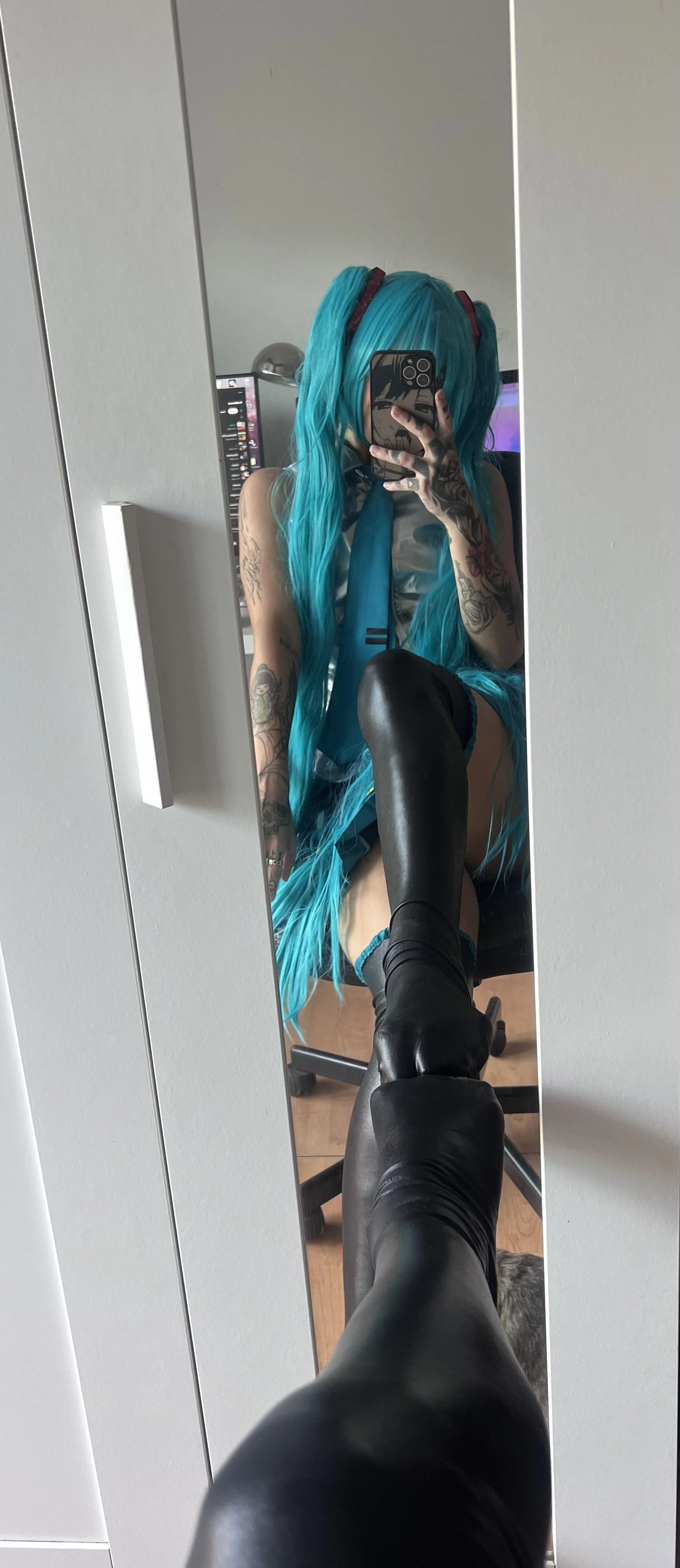 My Hatsune Miku cosplay (Halyeen) picture 1 of 1