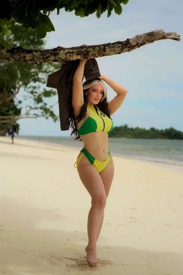 Savage Rogue by Holly Wolf picture 1 of 2