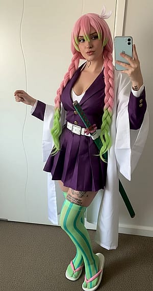 Mitsuri Cosplay by Winter Rayne'
