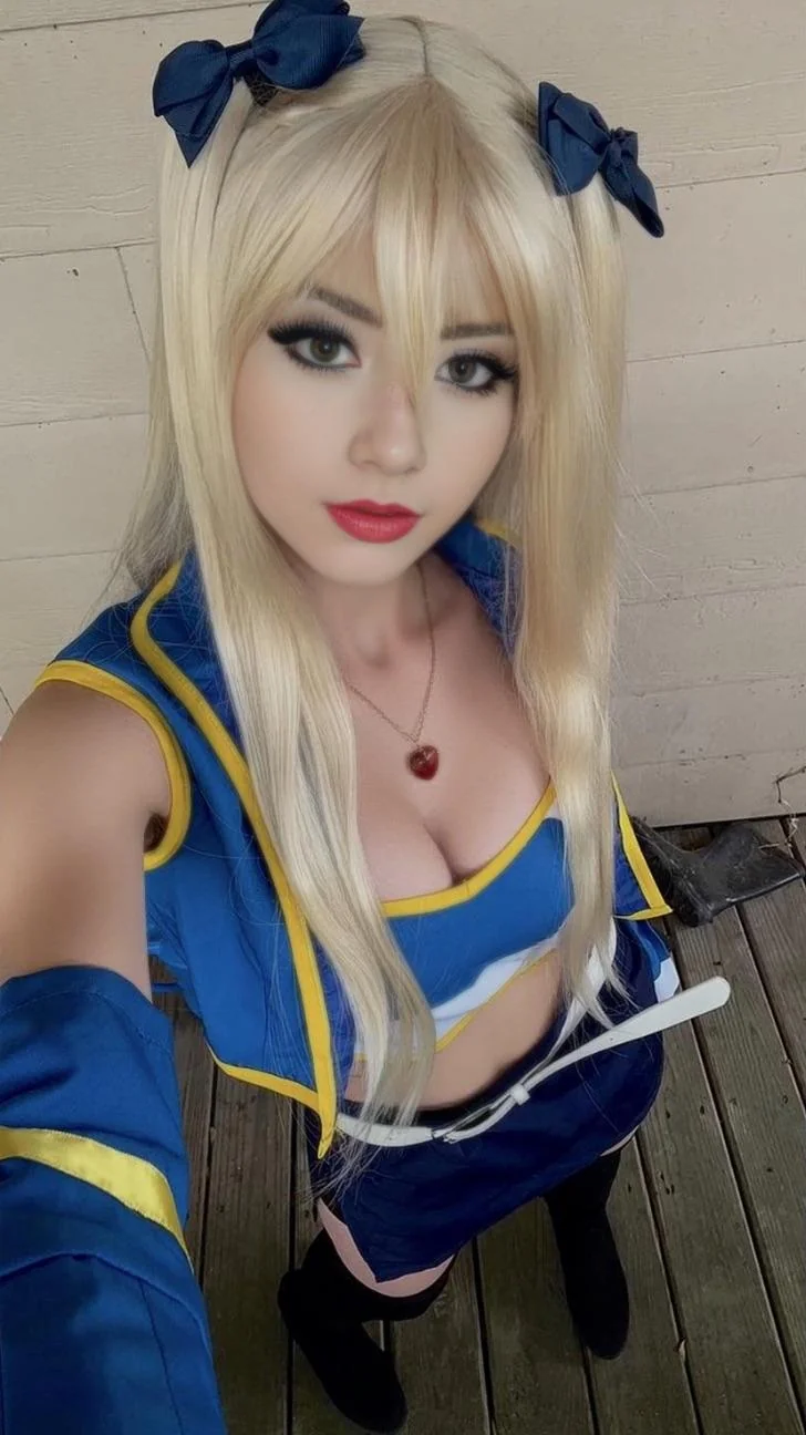 Lucy Heartfilia Cosplay! (nana-cos) picture 2 of 2