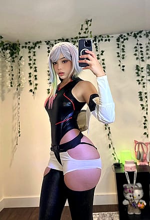 Lucy from Cyberpunk (strawbunnix)'