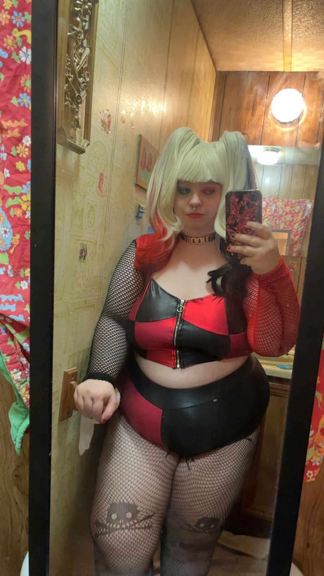 Harley Quinn cosplay Version 2 by gothicvampirequeen25 picture 1 of 1