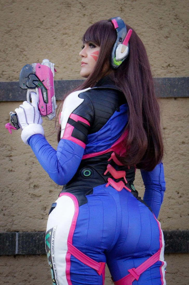D.Va - Mech Pilot Suit (Overwatch, Blizzard Entertainment) picture 1 of 1