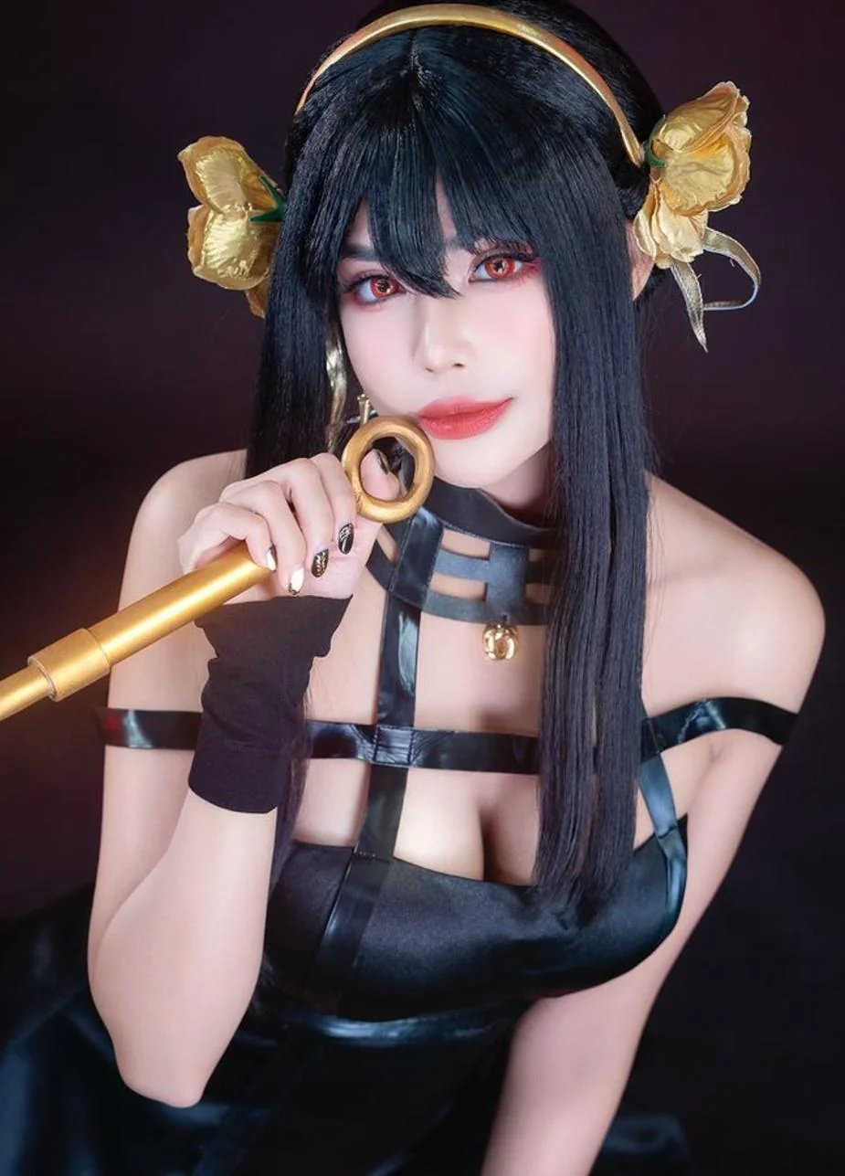 Yor Forger (SpyxFamily) by Myrtle picture 1 of 1