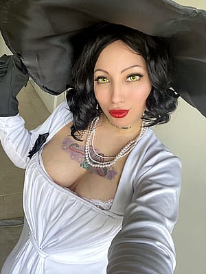 Lady Dimitrescu (Resident Evil 8) by Brianna'