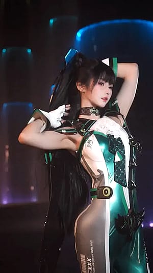 EVE Cosplay by 走路摇ZLY'