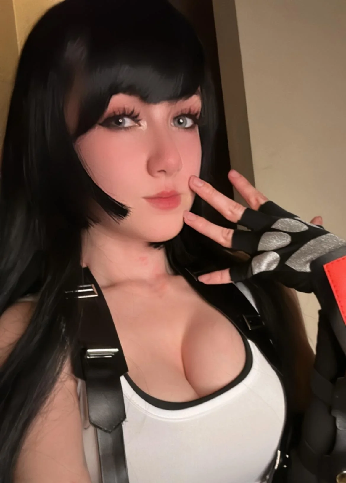 Tifa Lockhart - Final Fantasy - by Undead_Doll picture 2 of 2