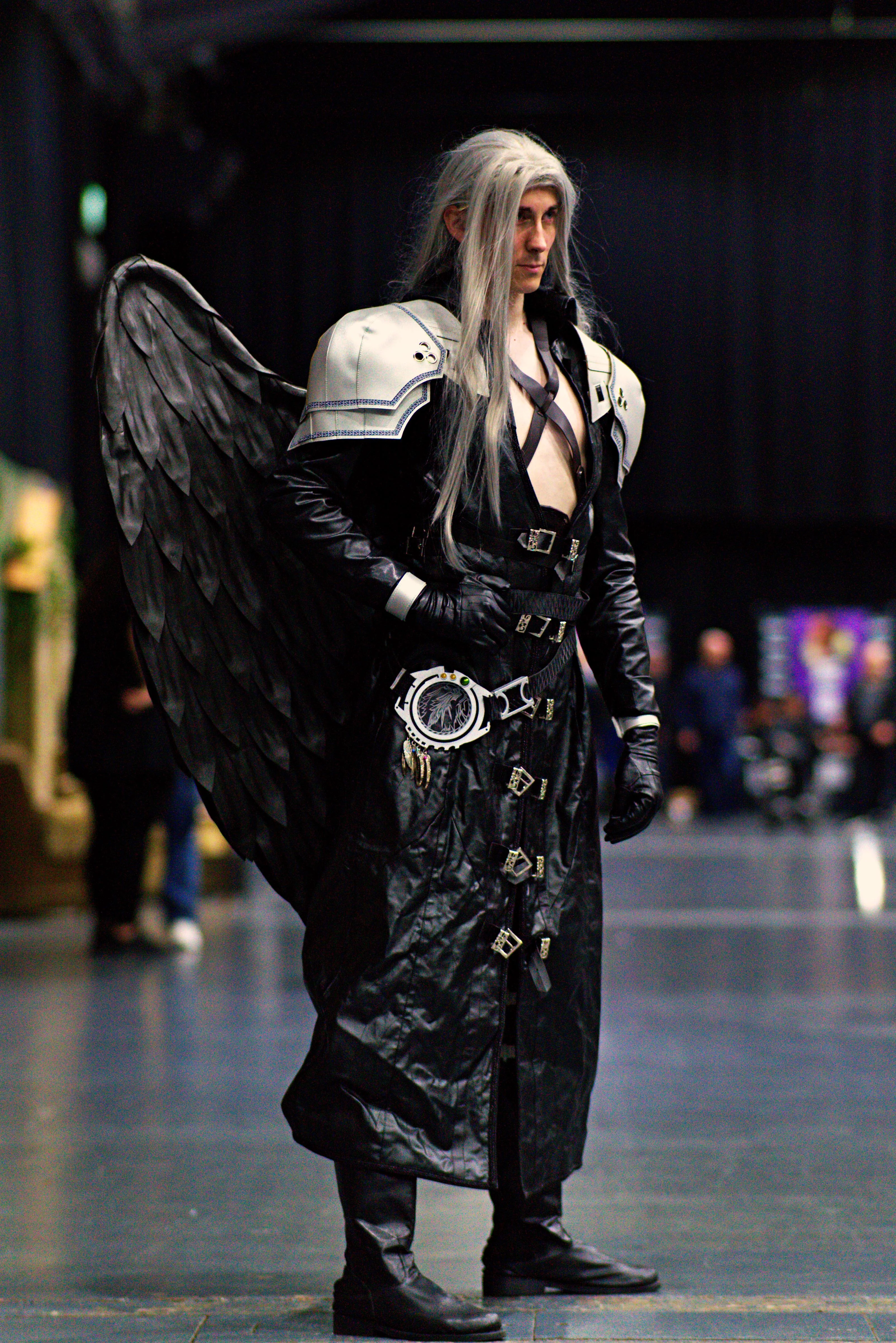 Sephiroth by Adam Smith.(Lurch0189) cosplay from last weekend. picture 1 of 1