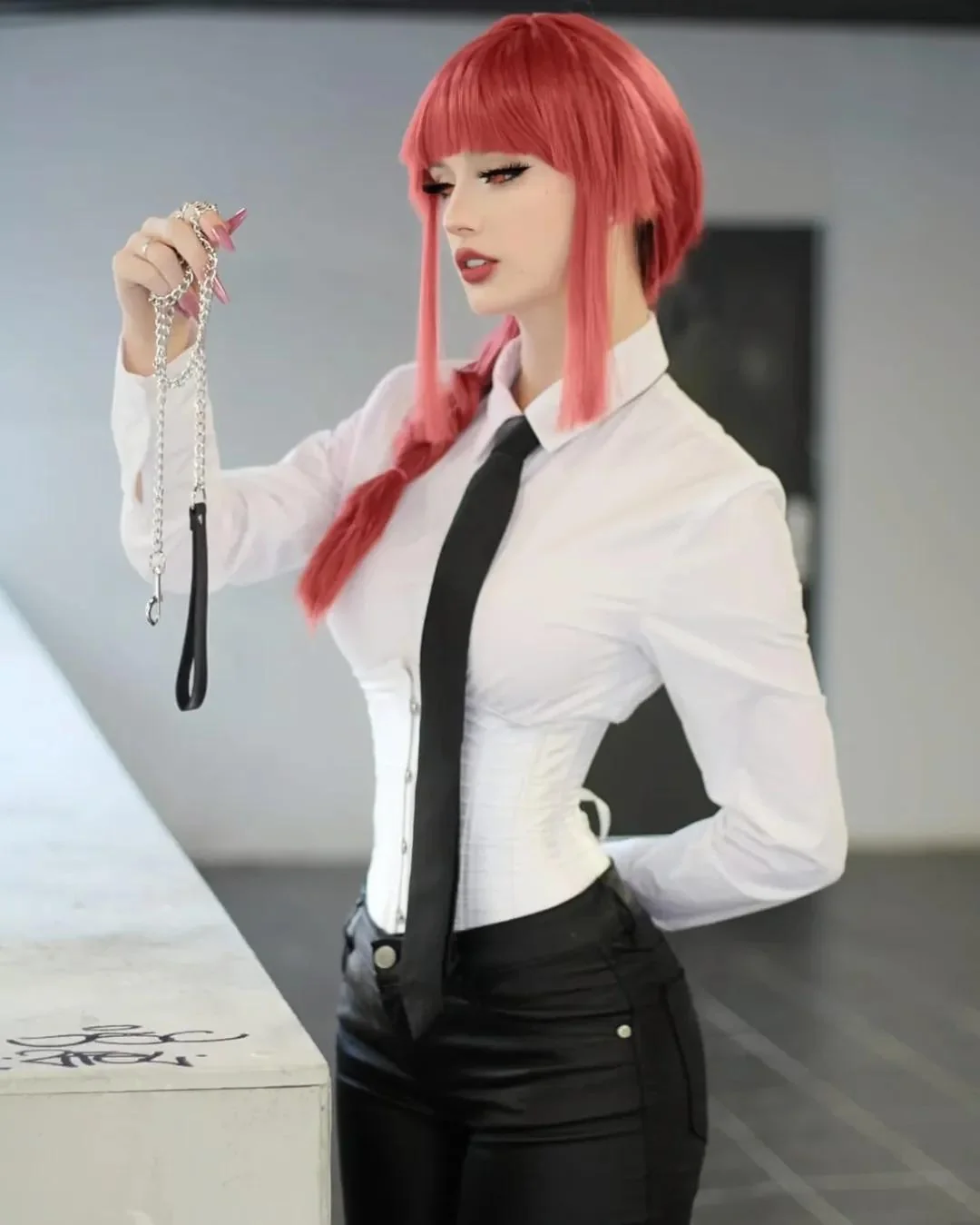 Makima by fl0oweryy_cos picture 2 of 2