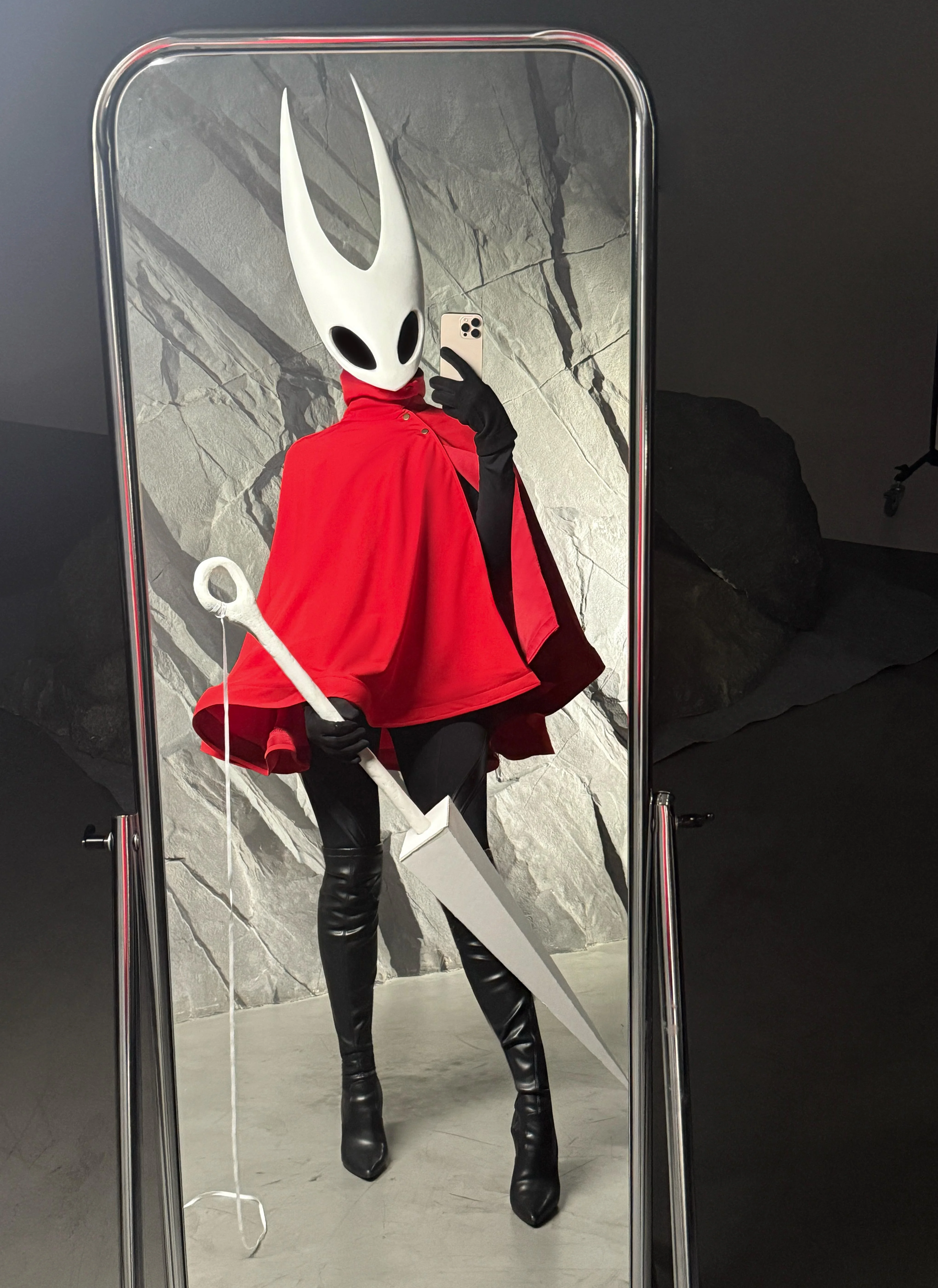 Hornet from Hollow Knight Silksong cosplay by Alina Becker picture 1 of 1