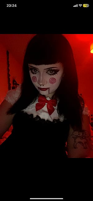 Billy the puppet cosplay from the saw franchise (doomgirldoll)'
