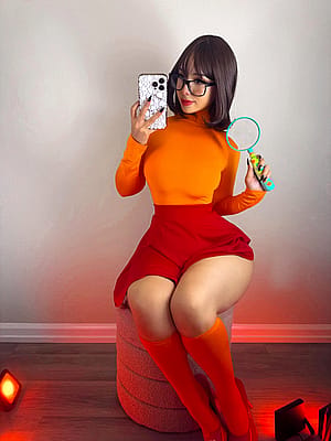 Velma ❤️ by Chanel'