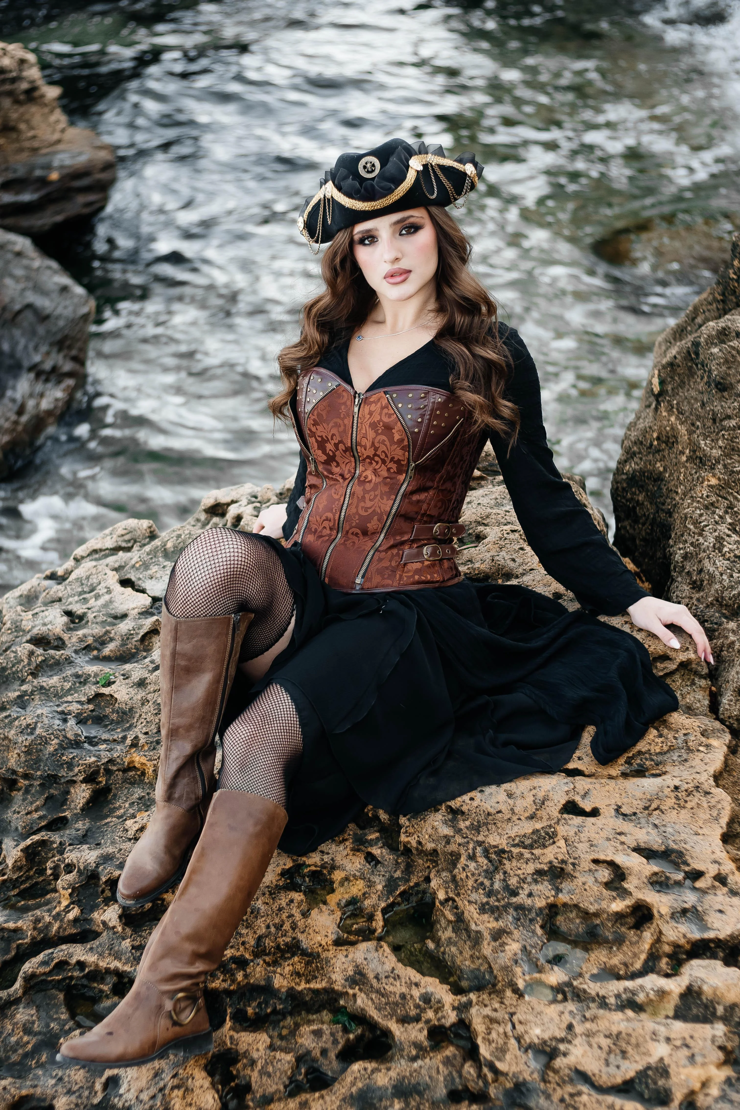 Elizabeth Swann from Pirates of the Caribbean - cosplay by Minji picture 3 of 5