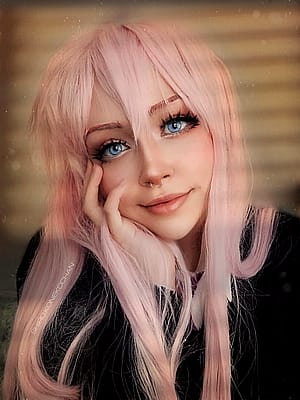 Shikimori [Shikimori's Not Just a Cutie] by (shiro_konekochan)'