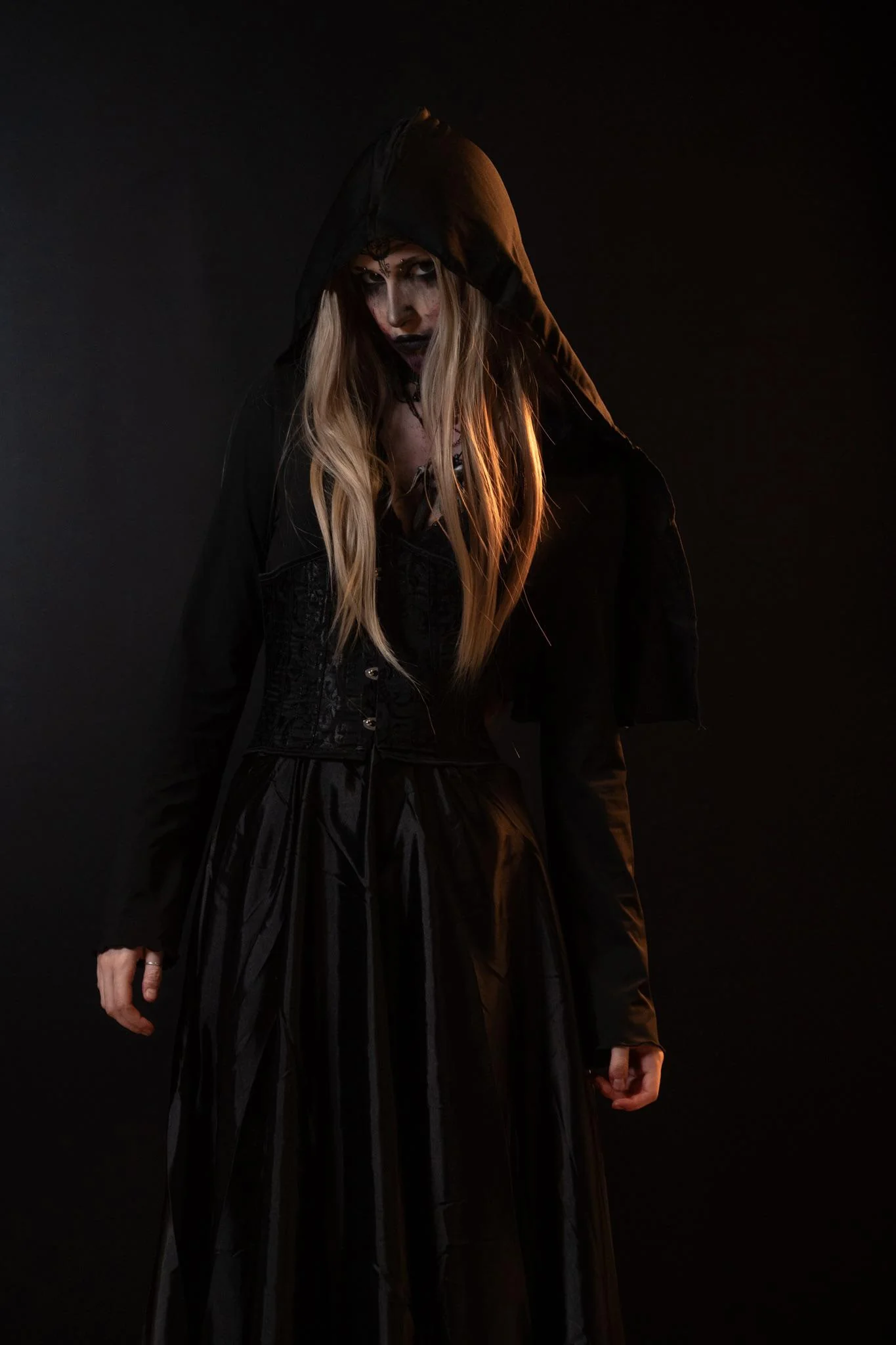 Bela Dimitrescu cosplay by Strikes picture 1 of 1