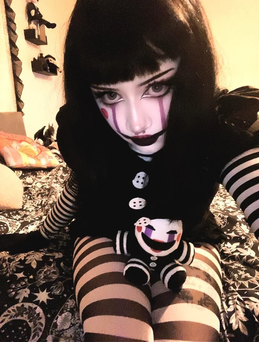 Puppet cosplay from fnaf by doomgirldoll picture 1 of 2