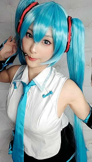 Miku Hatsune by Fay'