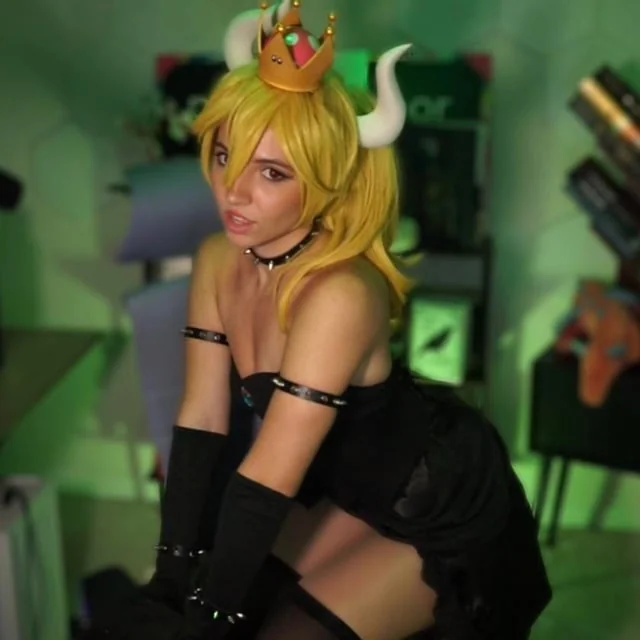 Cosplayed the Mario girls for Halloween!! picture 2 of 4