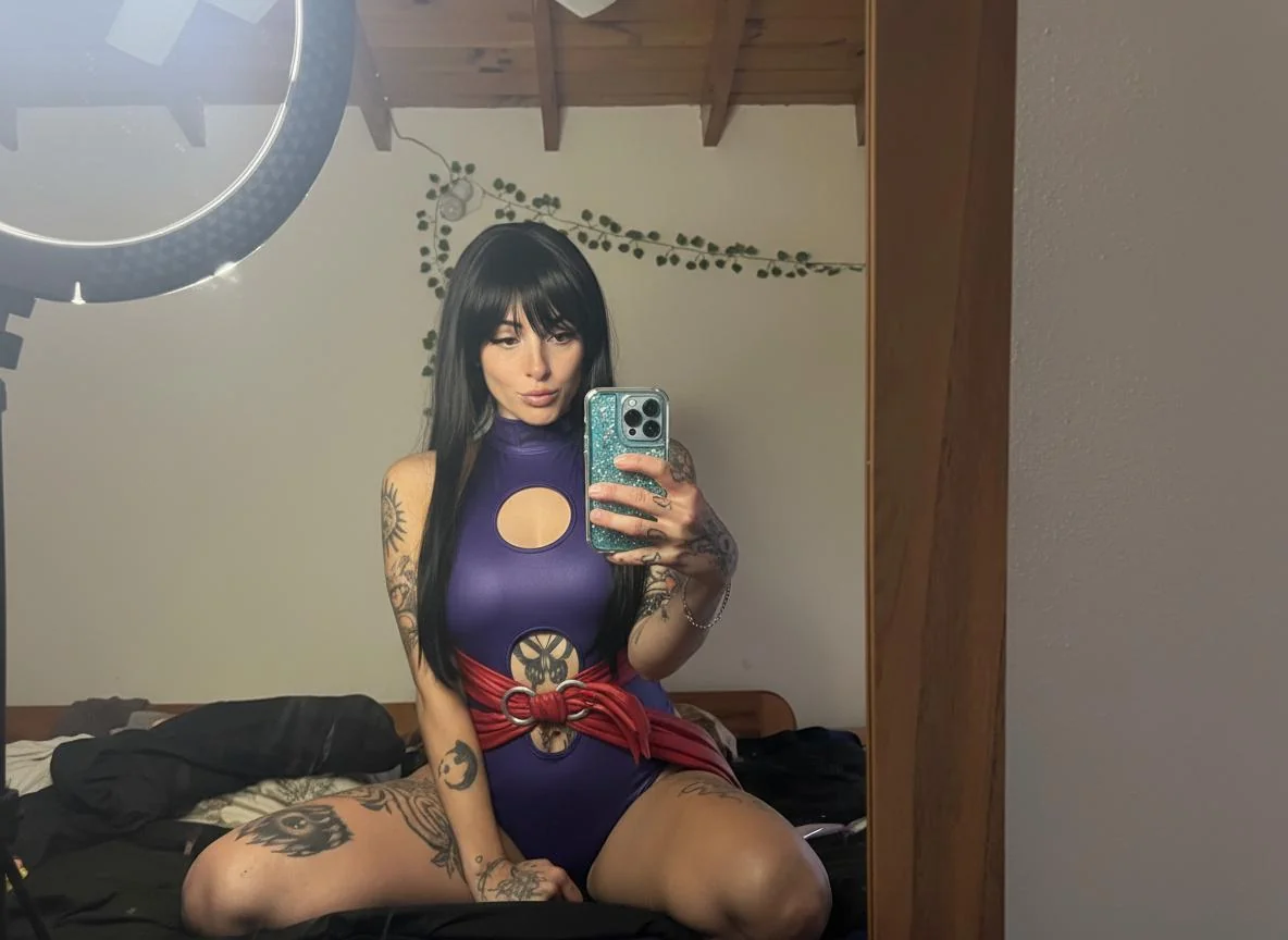 Psylocke Cosplay from Marvel (Tiffany Parker) picture 1 of 1