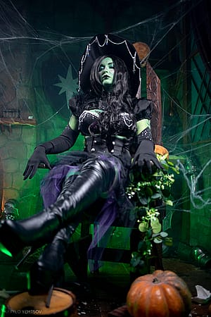 Green Witch Elphaba (by Helena Safo)'