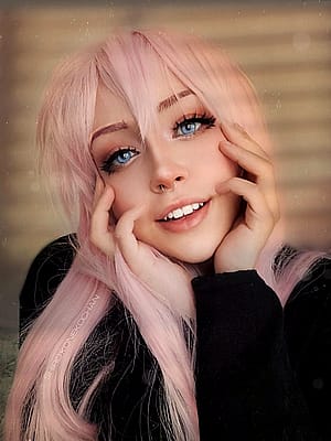 Shikimori - Shikimori's Not Just a Cutie (Shiro_konekochan)'