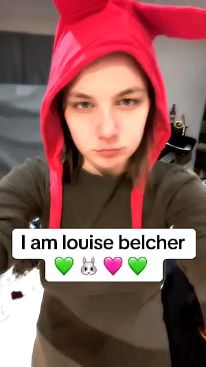 Louise Belcher cosplay 💚 🐰'