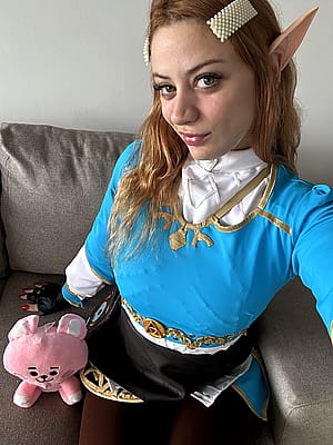 Princess Zelda (The Legend of Zelda) by Danielle'
