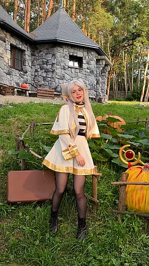Frieren cosplay (Neyrodesu)'