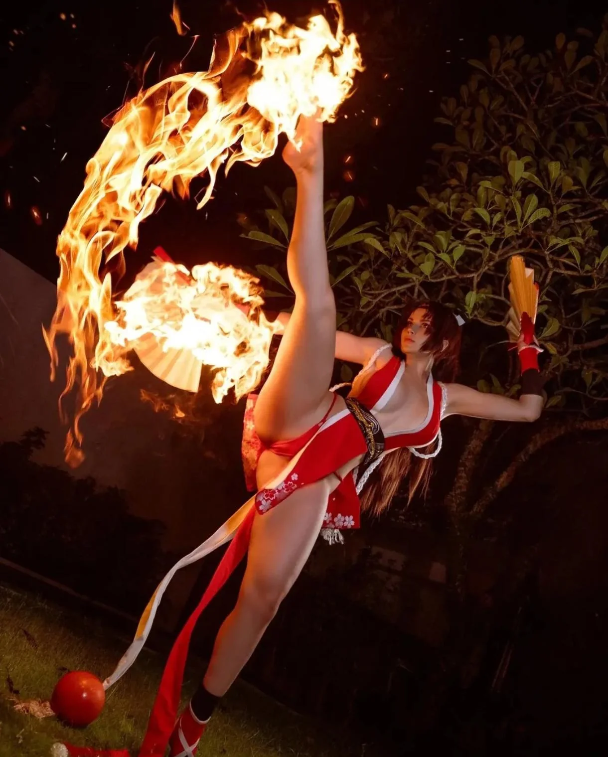 Cosplay Mai Shiranui by @oichi.official picture 1 of 1
