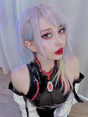 Lucy [Cyberpunk Edgerunners] by edaluaa'