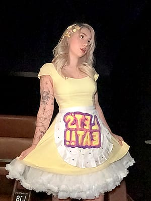 Chica by kealani'