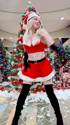 My Karen cosplay from Mean Girls (elle.chu)'