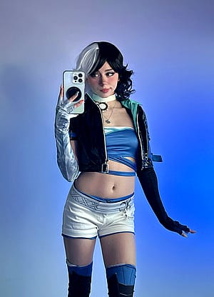 Luna snow by Kennakins'