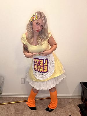 Chica by kealani'