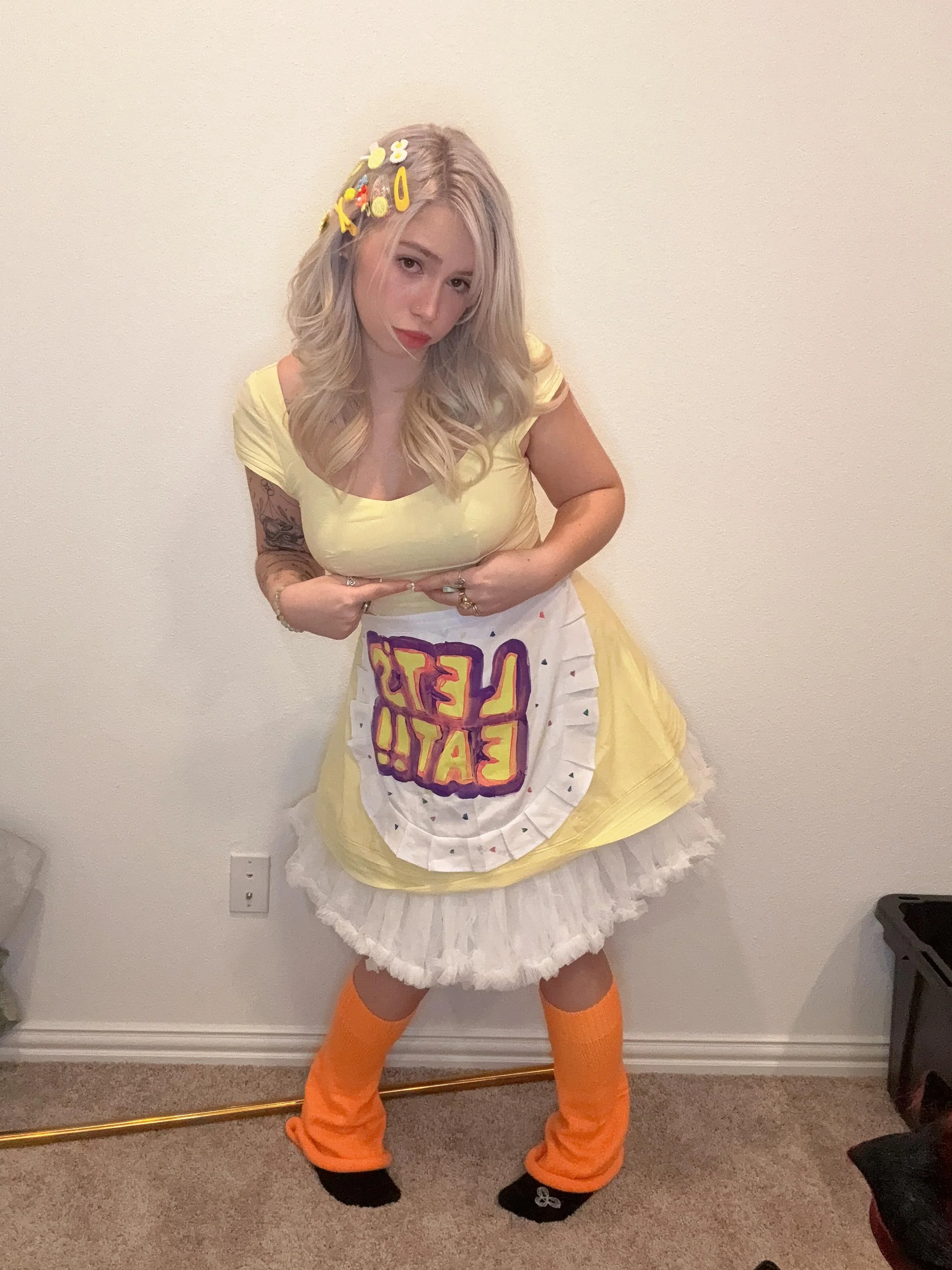Chica by kealani picture 1 of 1