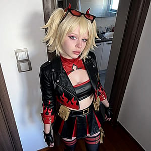 Burnice cosplay from ZZZ (Khloe Rivers)'