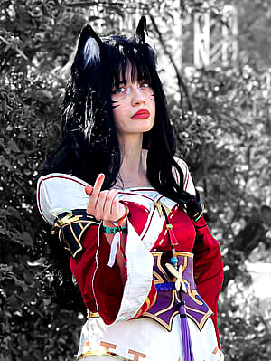 ahri by taarixd'