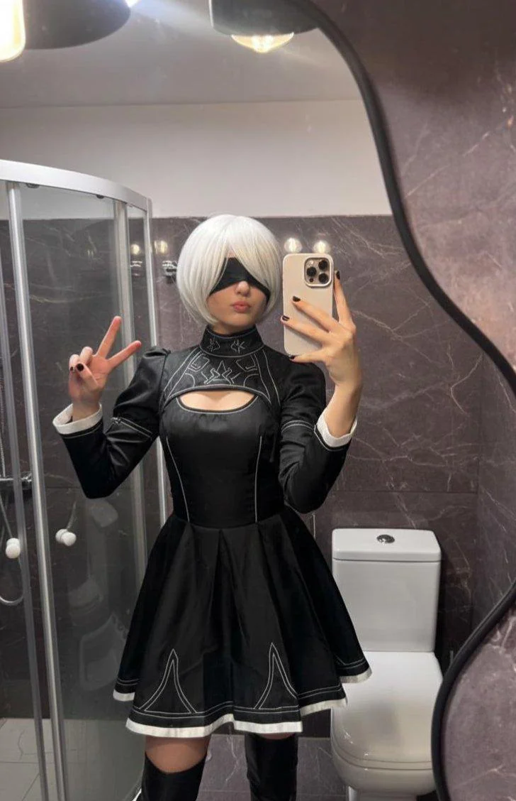 2b (Mica) [Nier] picture 1 of 1