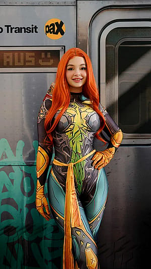 My Pheonix Cosplay (evieleemikomin)'
